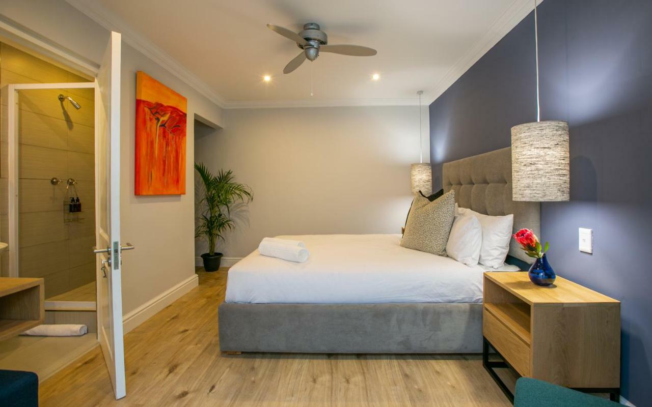 Hout & About Guest House 豪特湾 外观 照片